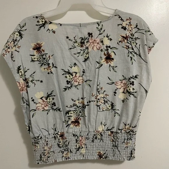 Floral  blouse - Picture 3 of 3